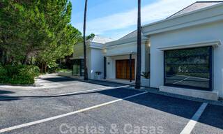 Villa contemporaine à vendre en pleine nature avec vue imprenable sur le lac, les montagnes et la mer près de Marbella 33130 