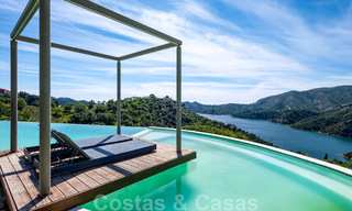 Villa contemporaine à vendre en pleine nature avec vue imprenable sur le lac, les montagnes et la mer près de Marbella 33137 