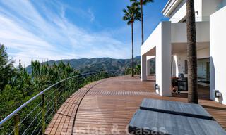 Villa contemporaine à vendre en pleine nature avec vue imprenable sur le lac, les montagnes et la mer près de Marbella 33147 