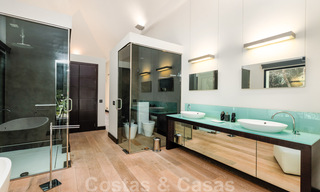 Villa contemporaine à vendre en pleine nature avec vue imprenable sur le lac, les montagnes et la mer près de Marbella 33153 