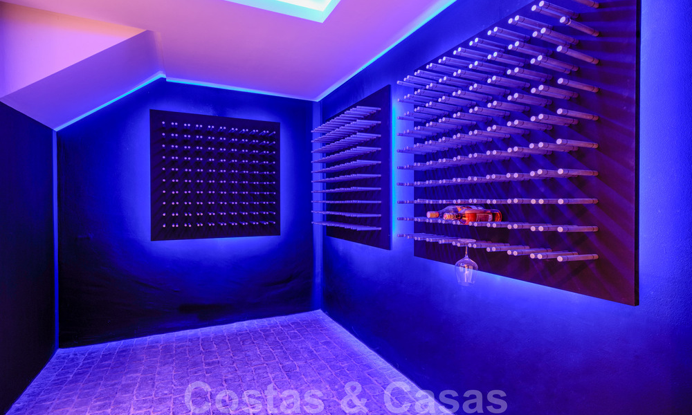 Villa contemporaine à vendre en pleine nature avec vue imprenable sur le lac, les montagnes et la mer près de Marbella 33181