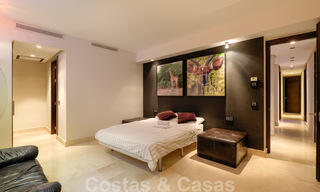 Villa contemporaine à vendre en pleine nature avec vue imprenable sur le lac, les montagnes et la mer près de Marbella 33183 