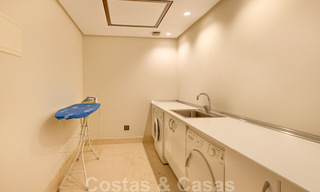 Villa contemporaine à vendre en pleine nature avec vue imprenable sur le lac, les montagnes et la mer près de Marbella 33186 