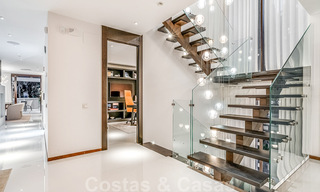 Toute nouvelle villa moderne prêt de la mer à vendre sur le Golden Mile, à distance de marche du centre de Marbella et de toutes les commodités 33188 