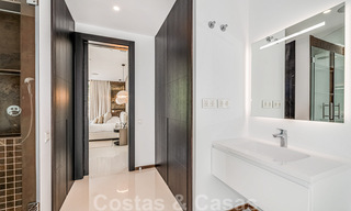 Toute nouvelle villa moderne prêt de la mer à vendre sur le Golden Mile, à distance de marche du centre de Marbella et de toutes les commodités 33200 