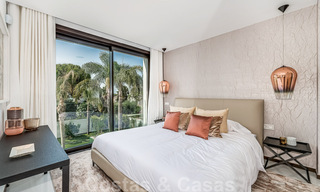 Toute nouvelle villa moderne prêt de la mer à vendre sur le Golden Mile, à distance de marche du centre de Marbella et de toutes les commodités 33203 