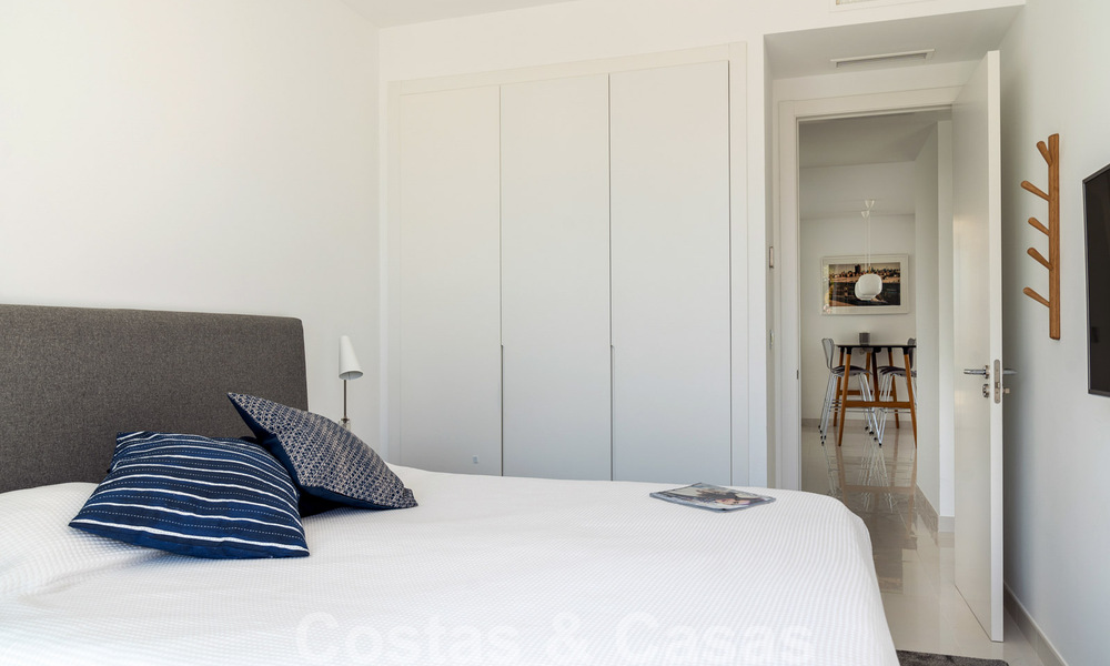 Prêt à emménager ! Penthouse moderne avec 3 chambres à coucher à vendre dans une station balnéaire de luxe à Marbella - Estepona 33408