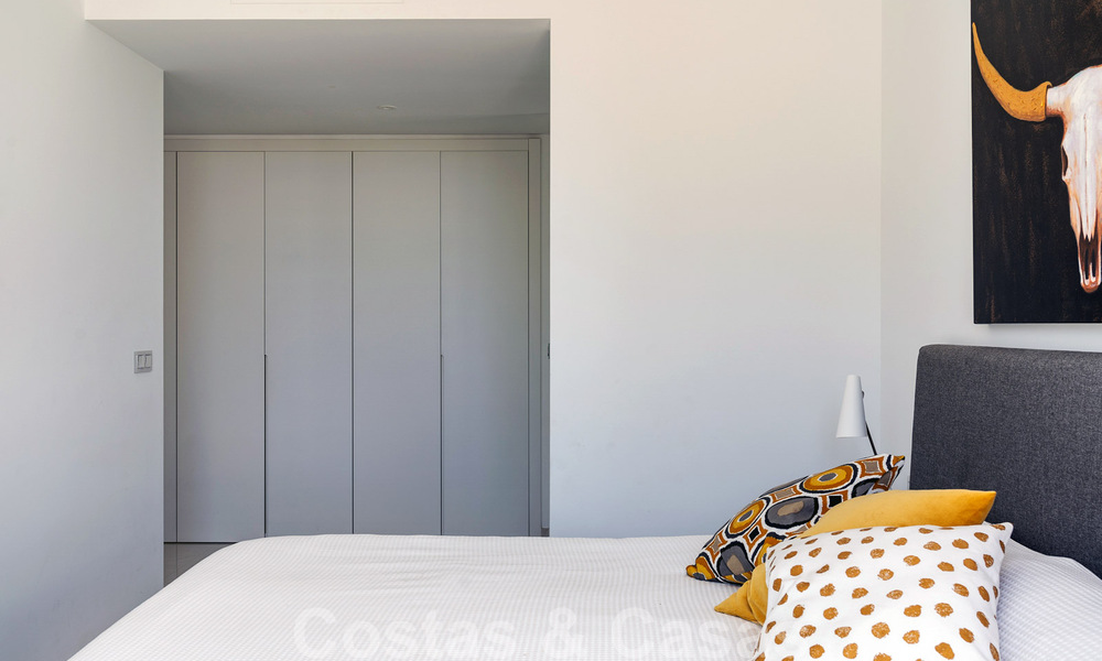 Prêt à emménager ! Penthouse moderne avec 3 chambres à coucher à vendre dans une station balnéaire de luxe à Marbella - Estepona 33412