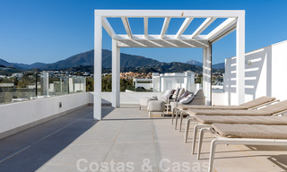 Prêt à emménager ! Penthouse moderne avec 3 chambres à coucher à vendre dans une station balnéaire de luxe à Marbella - Estepona 33425 