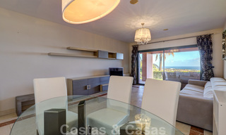 Appartement de luxe à vendre avec jardin privé et vue sur la mer dans un complexe de golf cinq étoiles de luxe à Benahavis - Marbella 33314 