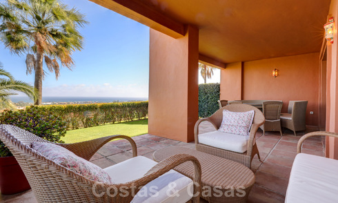 Appartement de luxe à vendre avec jardin privé et vue sur la mer dans un complexe de golf cinq étoiles de luxe à Benahavis - Marbella 33324