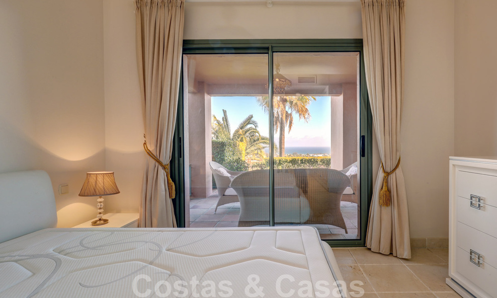 Appartement de luxe à vendre avec jardin privé et vue sur la mer dans un complexe de golf cinq étoiles de luxe à Benahavis - Marbella 33351