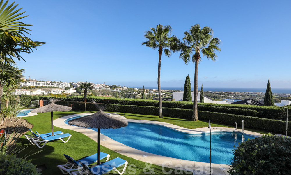 Appartement de luxe à vendre avec jardin privé et vue sur la mer dans un complexe de golf cinq étoiles de luxe à Benahavis - Marbella 33361