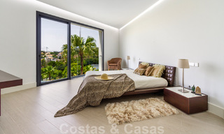 Villa de luxe moderne et exclusive, prête à emménager, à vendre à Benahavis - Marbella, avec vue imprenable sur le golf et la mer 33510 