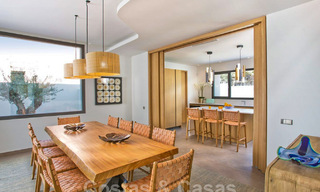 Prêt à emménager, deuxième ligne de plage, villa andalouse contemporaine à vendre, Marbella - Estepona Est 33451 