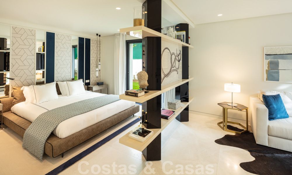 Villa de conception moderne prête à emménager à vendre à Nueva Andalucia - Marbella, proche des commodités 33997