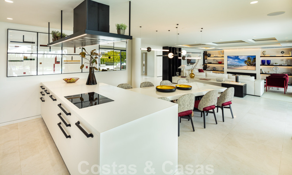 Villa de conception moderne prête à emménager à vendre à Nueva Andalucia - Marbella, proche des commodités 34014