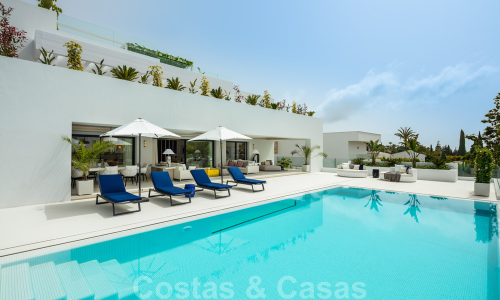 Villa de conception moderne prête à emménager à vendre à Nueva Andalucia - Marbella, proche des commodités 34019