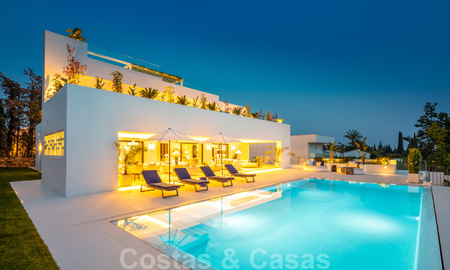 Villa de conception moderne prête à emménager à vendre à Nueva Andalucia - Marbella, proche des commodités 34029