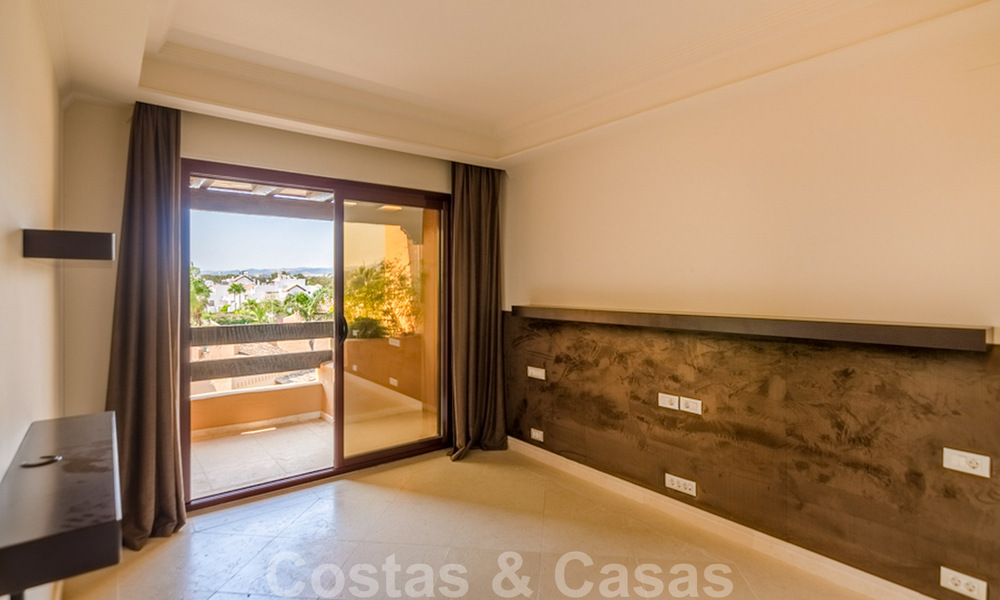 Spectaculaire penthouse avec piscine privée et vue panoramique sur la mer dans un complexe de luxe en front de mer à vendre, New Golden Mile, Marbella - Estepona 34078