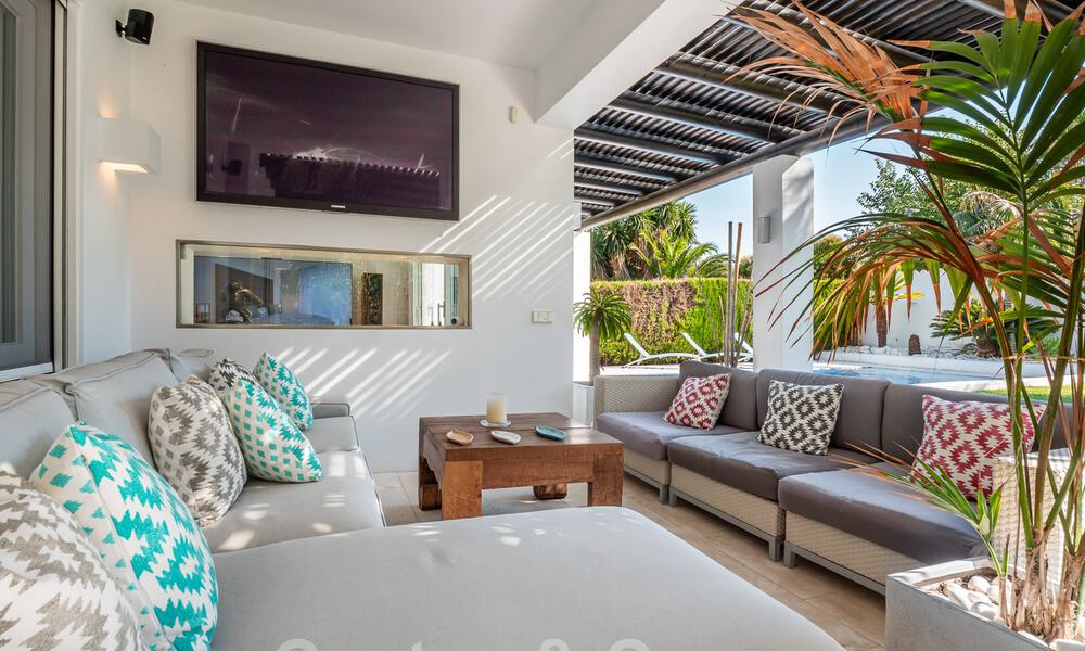 Villa moderne rénovée à vendre dans un quartier calme et résidentiel, près du golf et de la plage - Guadalmina - San Pedro, Marbella 34142
