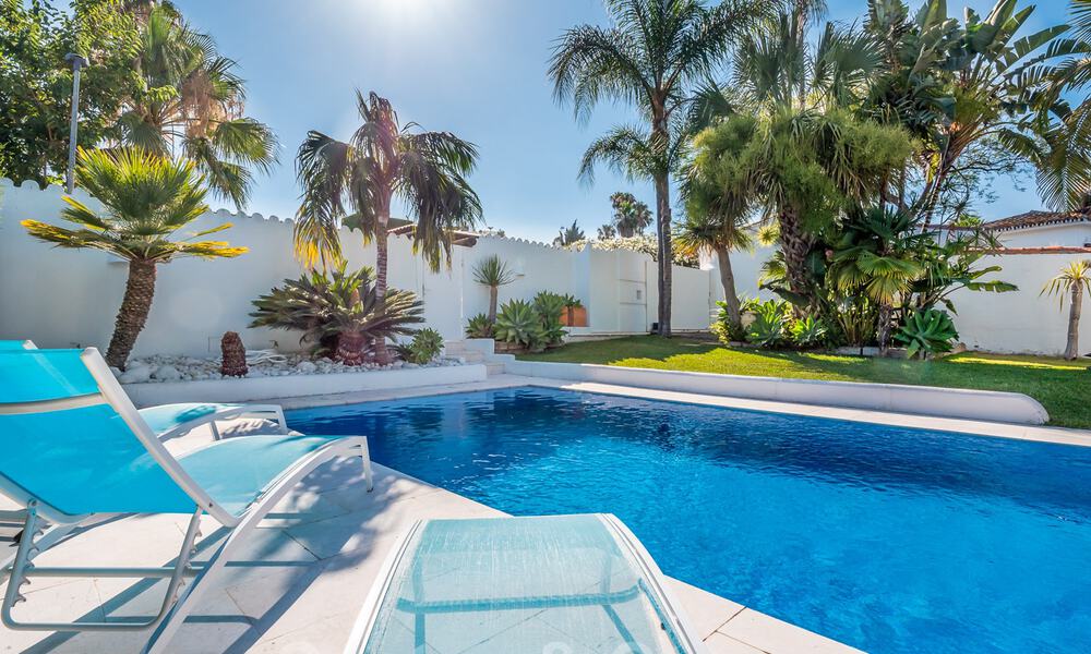 Villa moderne rénovée à vendre dans un quartier calme et résidentiel, près du golf et de la plage - Guadalmina - San Pedro, Marbella 34144