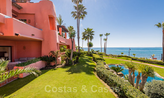 Appartement de luxe avec jardin en front de mer à vendre dans un complexe exclusif entre Marbella et Estepona 34196 