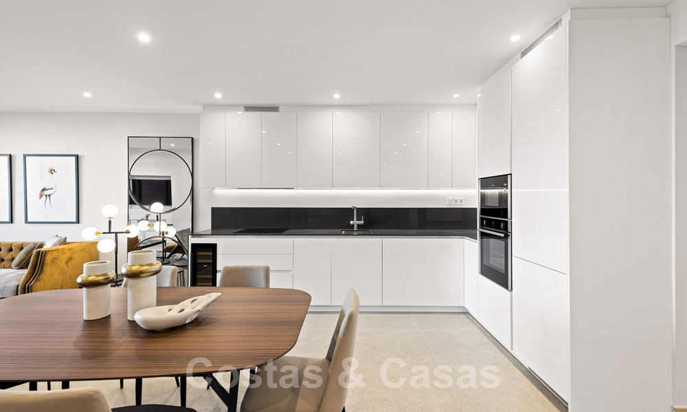 Appartement de luxe avec jardin en front de mer à vendre dans un complexe exclusif entre Marbella et Estepona 34206