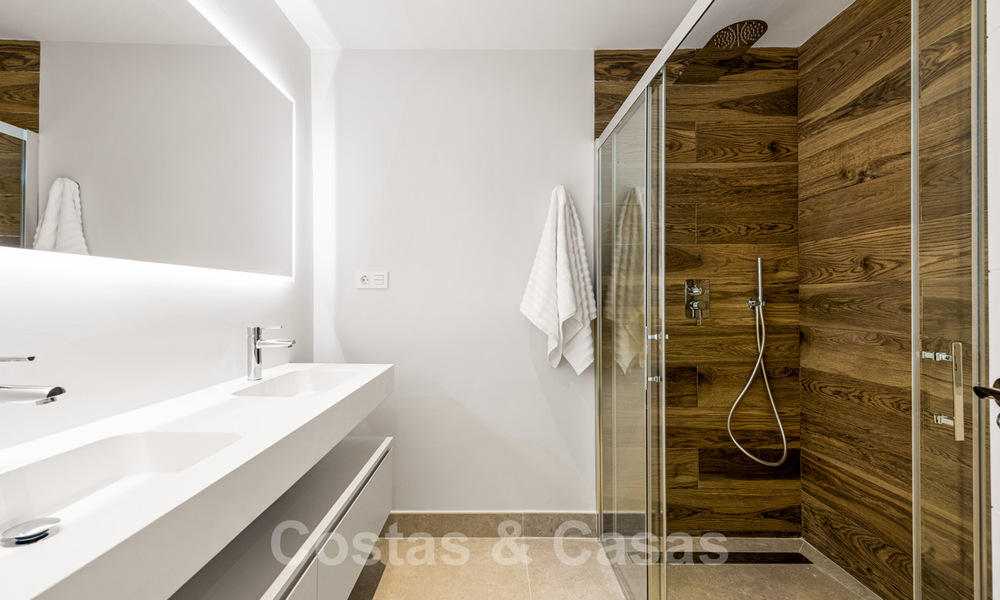 Appartement de luxe avec jardin en front de mer à vendre dans un complexe exclusif entre Marbella et Estepona 34211