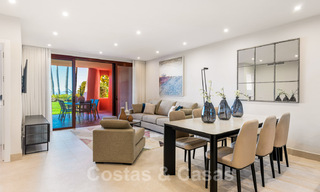 Appartement de luxe en front de mer à vendre avec vue sur la mer dans un complexe exclusif entre Marbella et Estepona 34220 