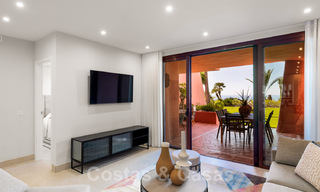 Appartement de luxe en front de mer à vendre avec vue sur la mer dans un complexe exclusif entre Marbella et Estepona 34221 