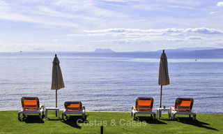 Appartement de luxe en front de mer à vendre avec vue sur la mer dans un complexe exclusif entre Marbella et Estepona 34243 