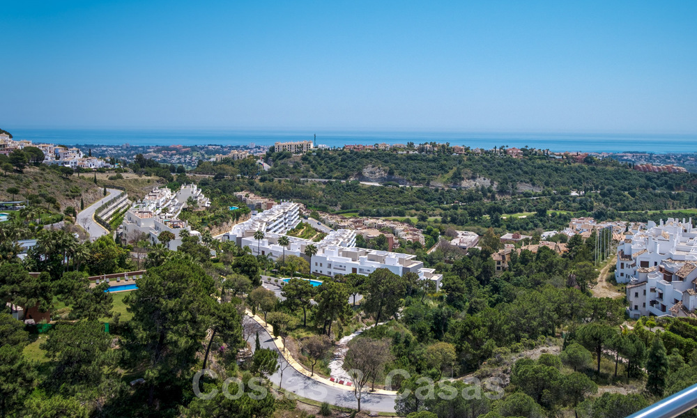 Villa ultramoderne avec vue panoramique sur la mer à vendre dans une urbanisation exclusive de Benahavis - Marbella 34360