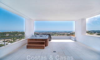 Villa ultramoderne avec vue panoramique sur la mer à vendre dans une urbanisation exclusive de Benahavis - Marbella 34381 