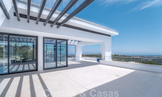 Villa ultramoderne avec vue panoramique sur la mer à vendre dans une urbanisation exclusive de Benahavis - Marbella 34387 