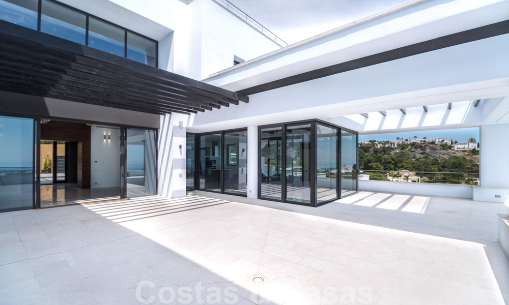 Villa ultramoderne avec vue panoramique sur la mer à vendre dans une urbanisation exclusive de Benahavis - Marbella 34389