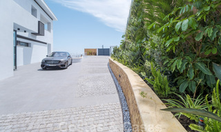 Villa ultramoderne avec vue panoramique sur la mer à vendre dans une urbanisation exclusive de Benahavis - Marbella 34393 