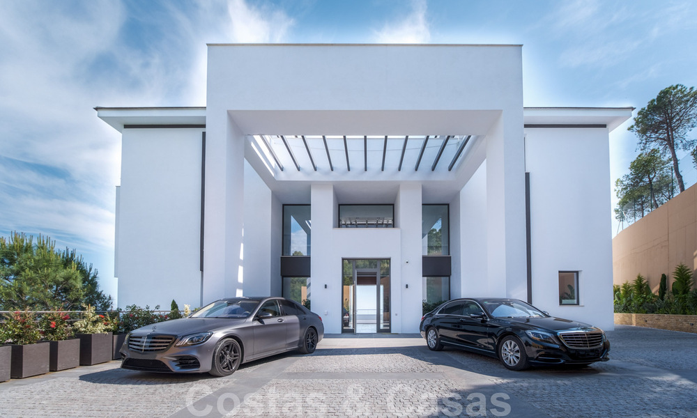 Villa ultramoderne avec vue panoramique sur la mer à vendre dans une urbanisation exclusive de Benahavis - Marbella 34432