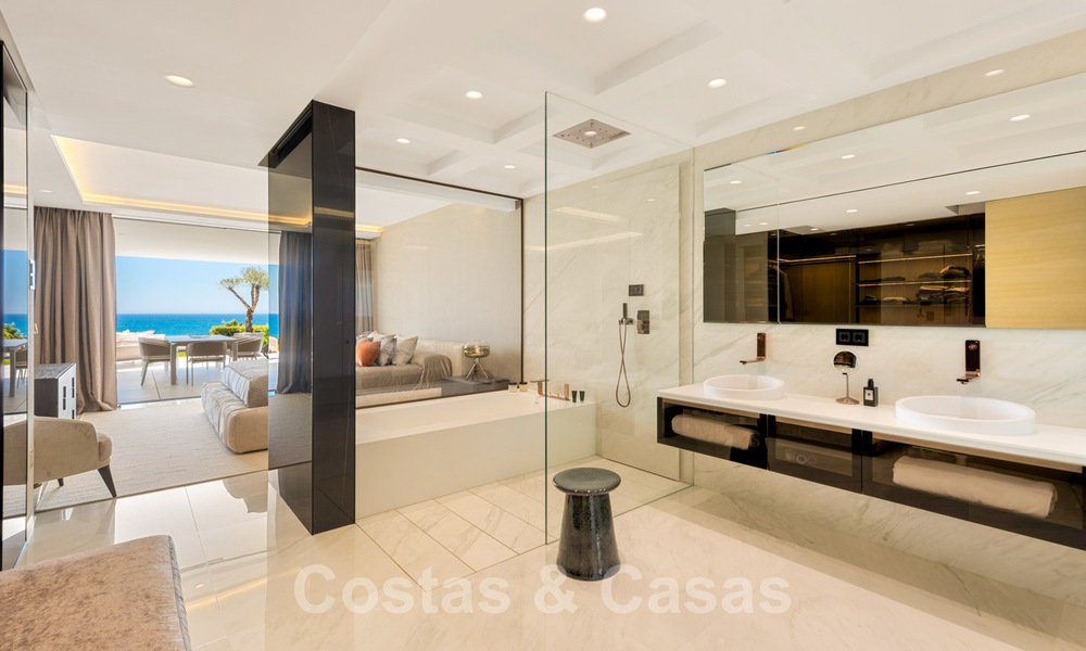 Appartement moderne et exclusive à vendre, directement sur la plage, entre Marbella et Estepona 34689