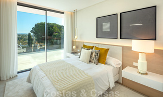 Villa design dans un quartier résidentiel très recherché de Las Brisas à Nueva Andalucia, avec vue imprenable sur la montagne de La Concha à Marbella 34769 