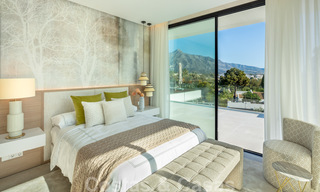 Villa design dans un quartier résidentiel très recherché de Las Brisas à Nueva Andalucia, avec vue imprenable sur la montagne de La Concha à Marbella 34772 