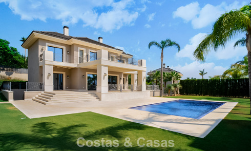Villa de style classique moderne avec vue sur la mer dans un complexe de golf cinq étoiles à Marbella - Benahavis 775513