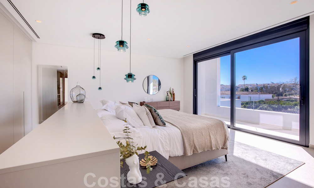 Villa de conception moderne à vendre à une courte distance de marche de la plage et sa belle promenade, des clubs de plage et du centre de San Pedro, Marbella 38025