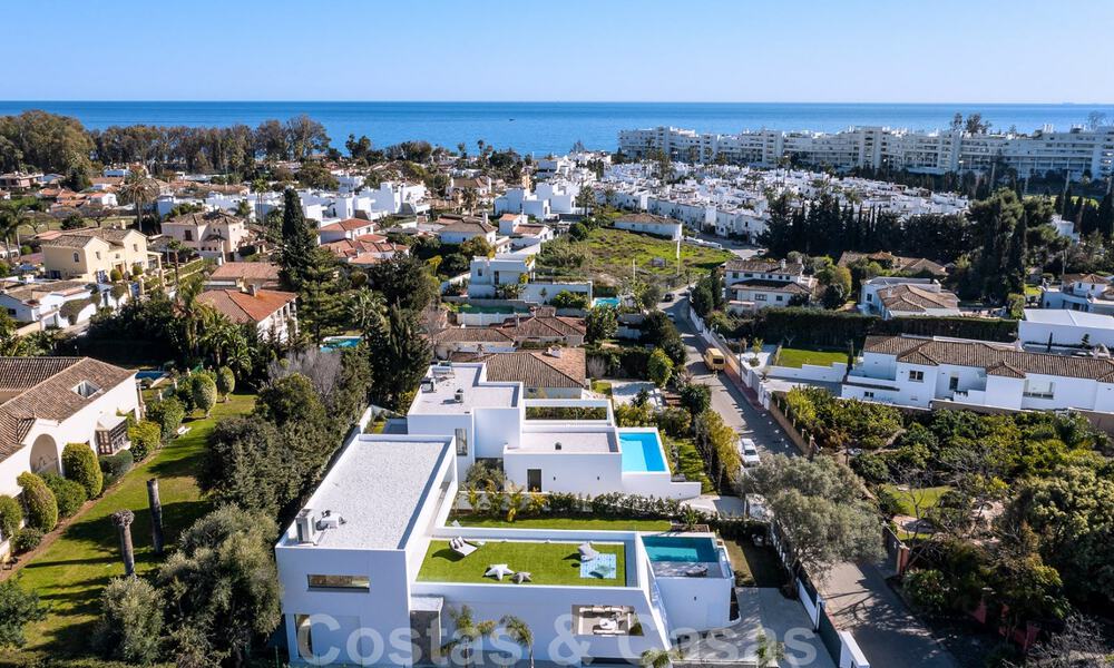 Villa de conception moderne à vendre à une courte distance de marche de la plage et sa belle promenade, des clubs de plage et du centre de San Pedro, Marbella 38036