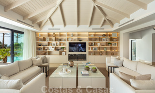 Villa exclusive à vendre en première ligne du golf à Aloha dans une résidence fermée à Nueva Andalucia - Marbella 35330 