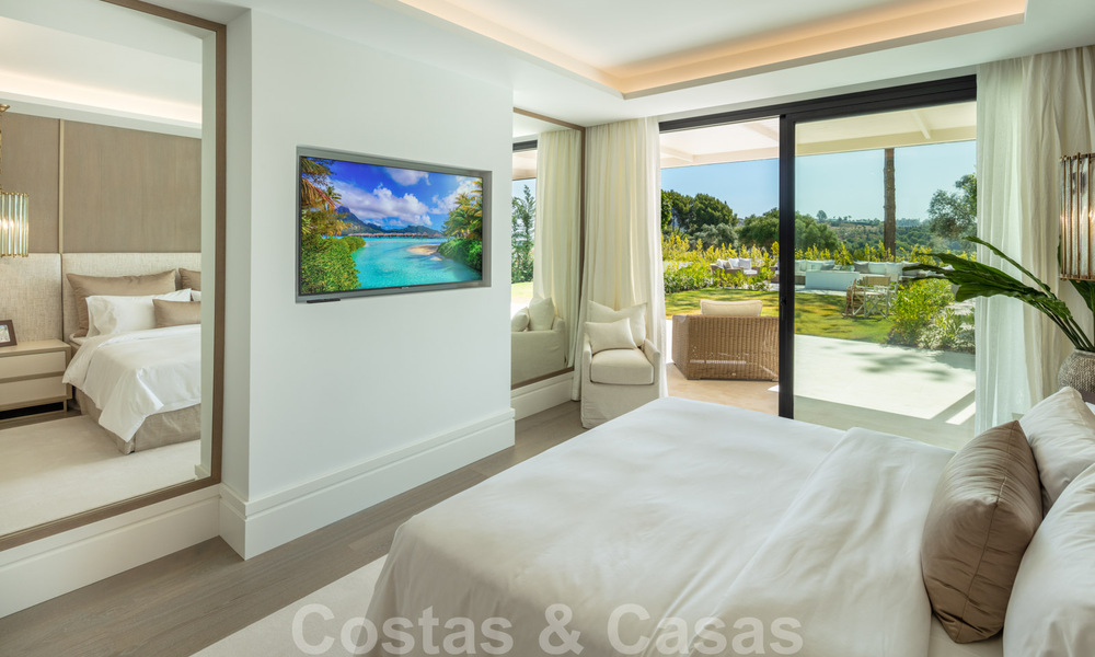 Villa exclusive à vendre en première ligne du golf à Aloha dans une résidence fermée à Nueva Andalucia - Marbella 35337