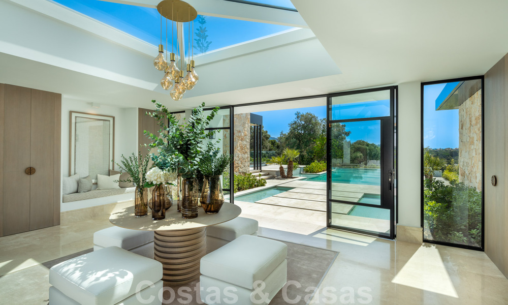 Villa exclusive à vendre en première ligne du golf à Aloha dans une résidence fermée à Nueva Andalucia - Marbella 35339