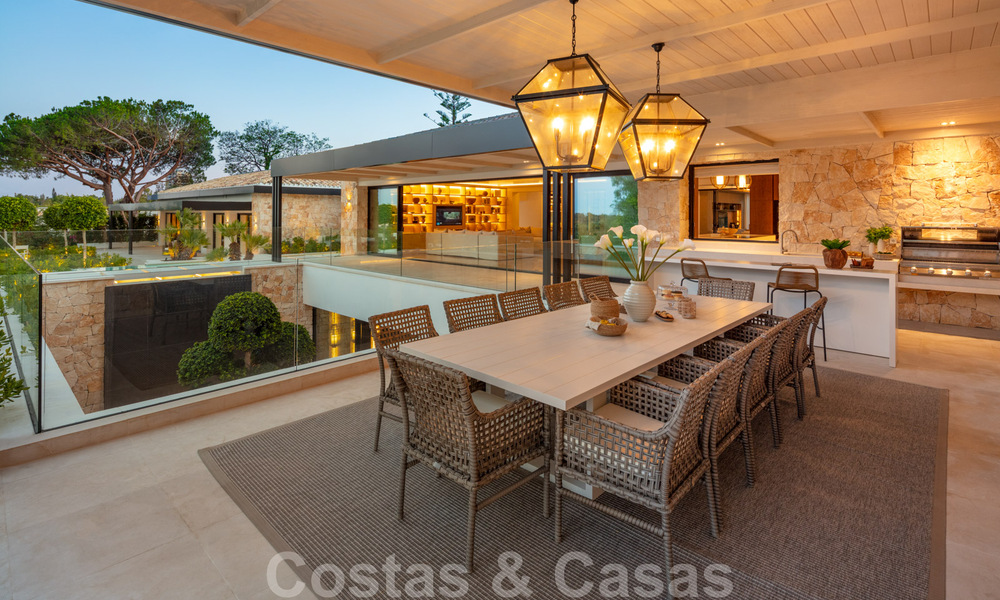 Villa exclusive à vendre en première ligne du golf à Aloha dans une résidence fermée à Nueva Andalucia - Marbella 35352