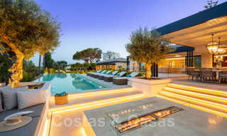 Villa exclusive à vendre en première ligne du golf à Aloha dans une résidence fermée à Nueva Andalucia - Marbella 35354 