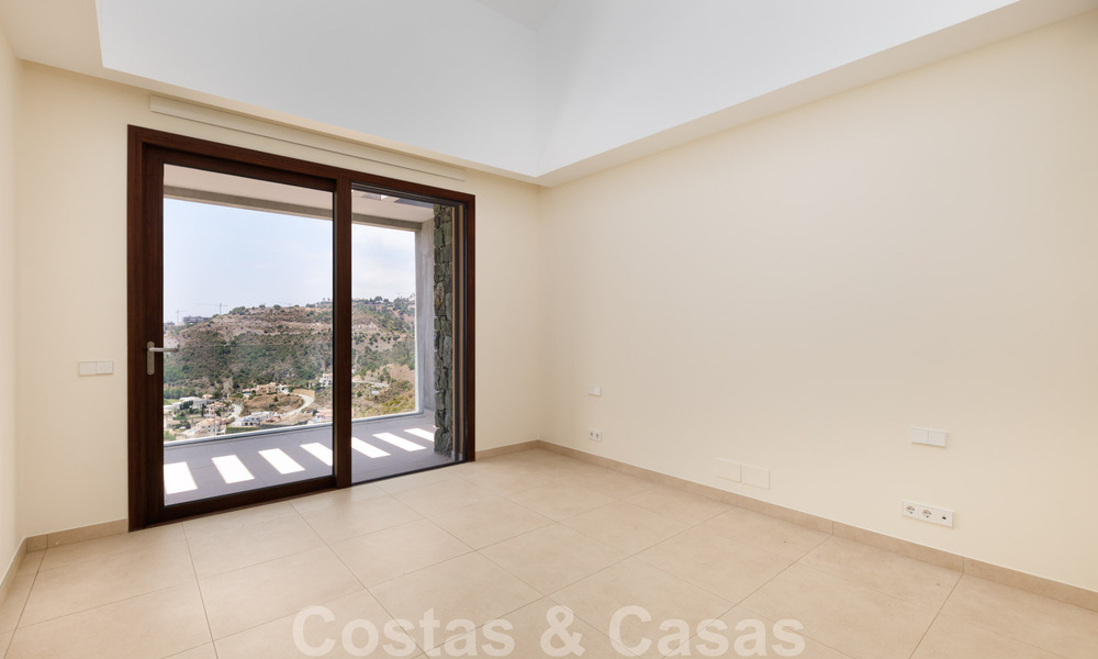 Nouveau penthouse à vendre avec vue panoramique sur la mer dans une belle station balnéaire à Benahavis - Marbella 35473